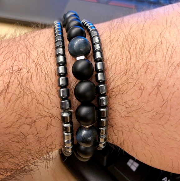 Black Onyx & Tiger Eye Gemstone Bracelet - Picture 6 of 7